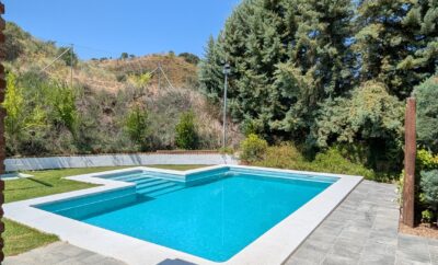 Casa con piscina y jardín Alma